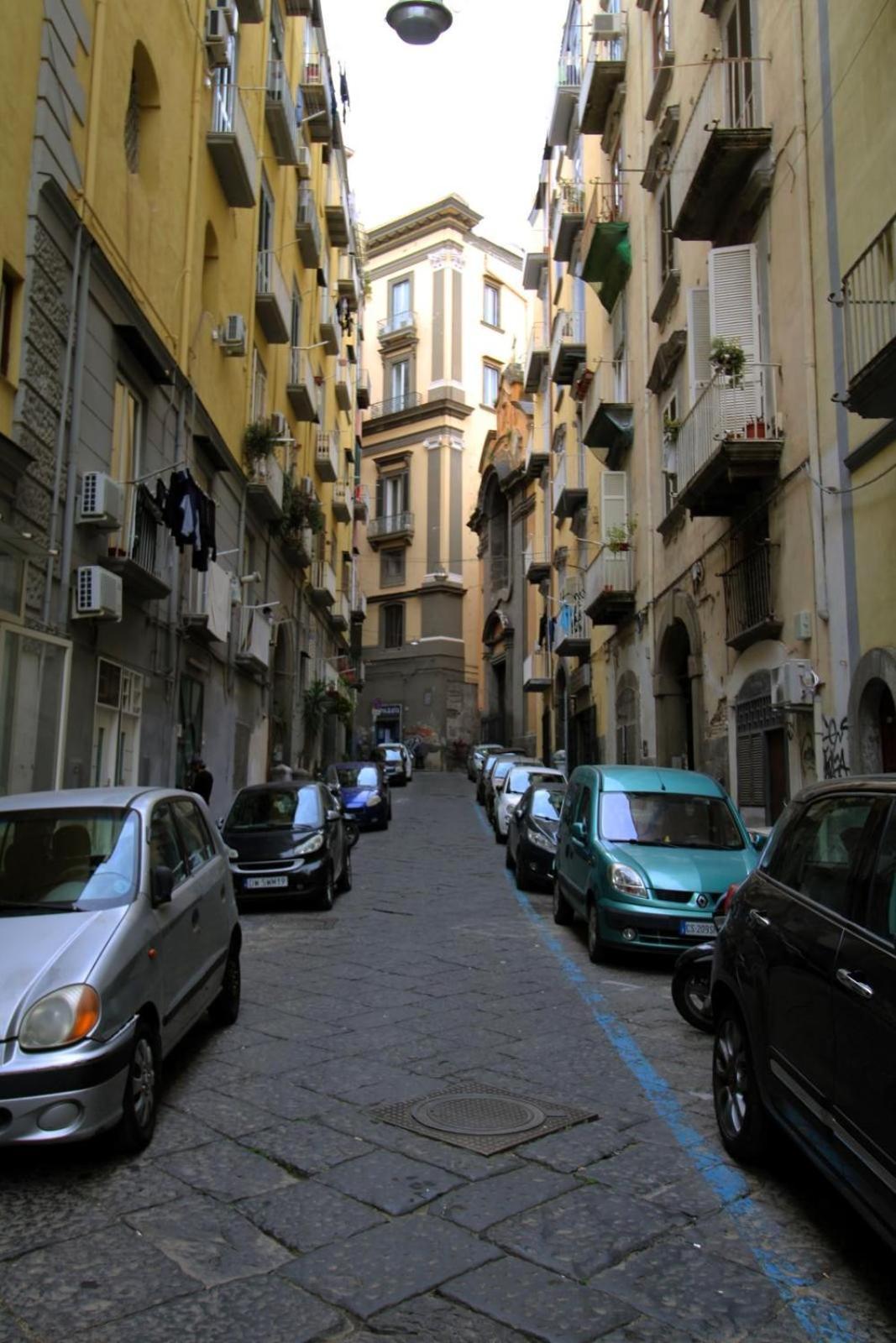 Lizzy'S House Apartment Napoli Bagian luar foto