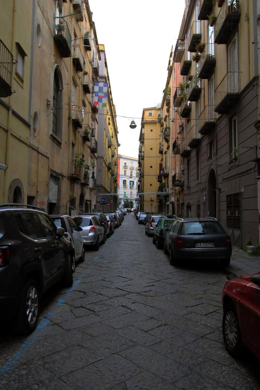 Lizzy'S House Apartment Napoli Bagian luar foto